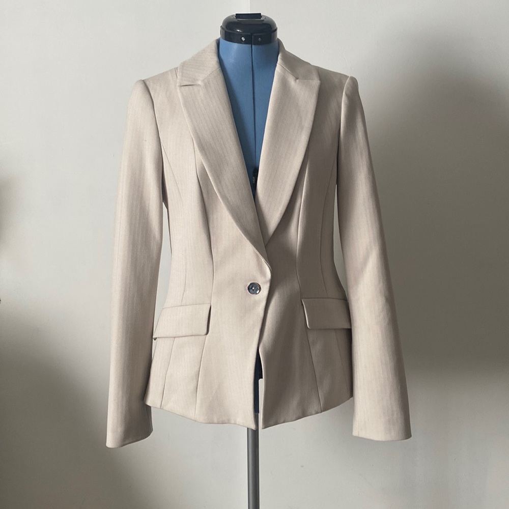 White black blazer Sz 6